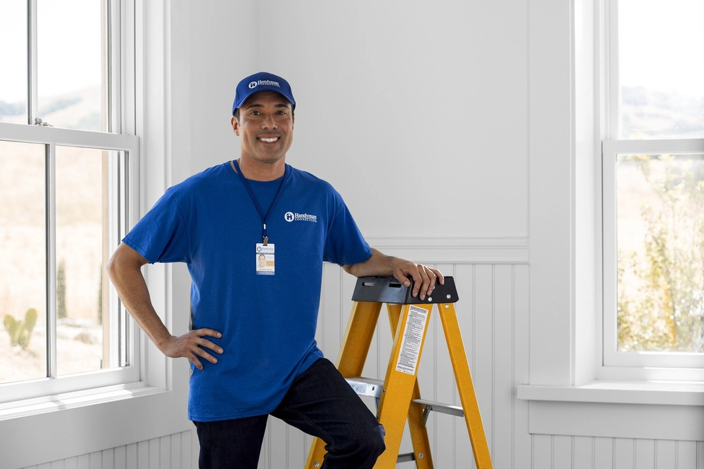 A phot of a HMC worker waiting for your Frequently asked Questions About us